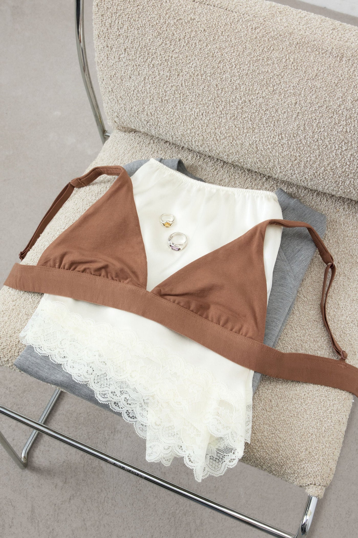 Velora Front-Close Plunge Bra